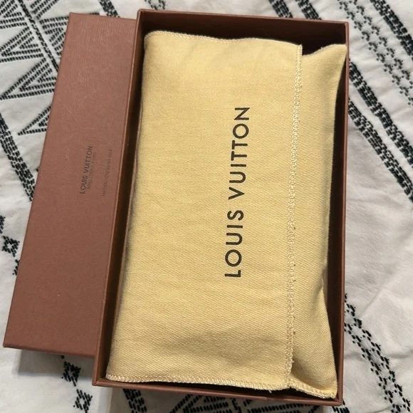 Louis Vuitton Mini Pochette Azur - Picture 11 of 14